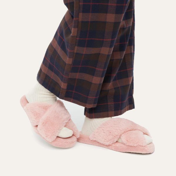 fleece-furry-slippers-4-600×600